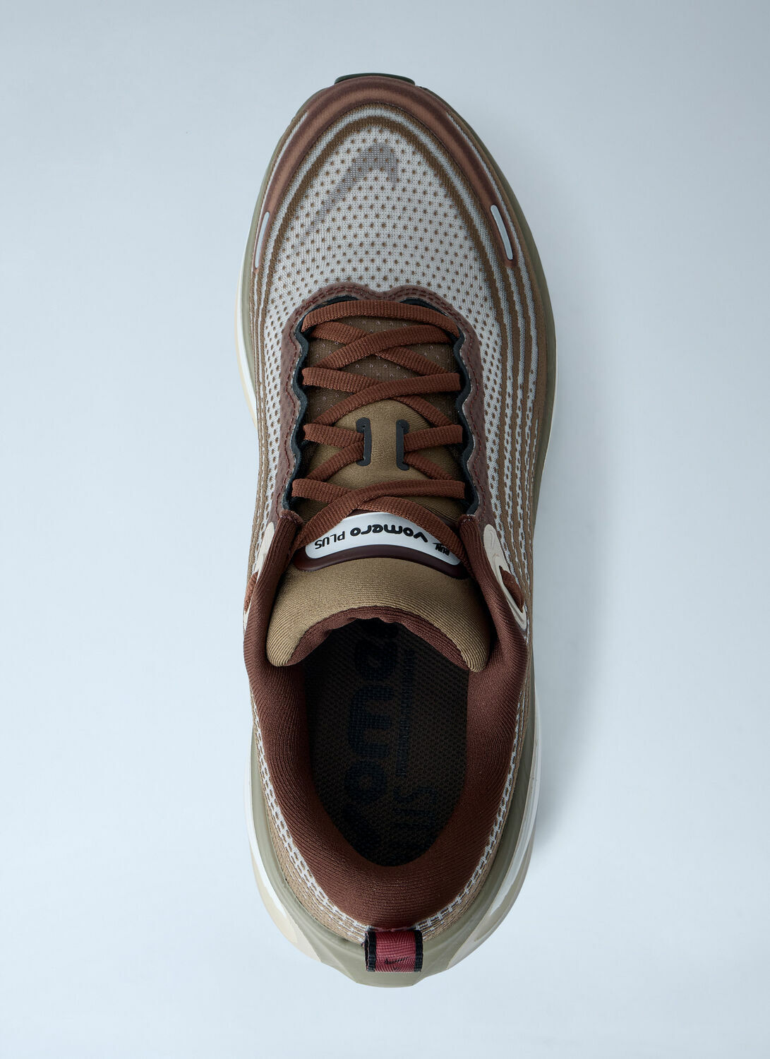 Nike Vomero Plus QS Sneakers