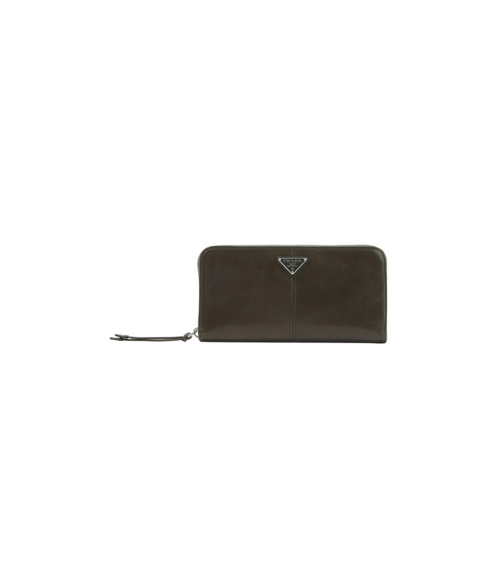 Photo: Prada Leather wallet
