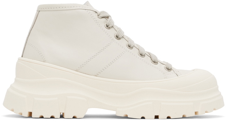 Photo: Sofie D'Hoore Off-White Fairway Sneakers