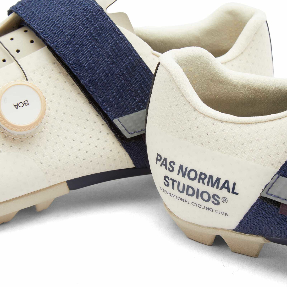Pas Normal Studios Men's x Fizik Vento Ferox Carbon Shoe in Off