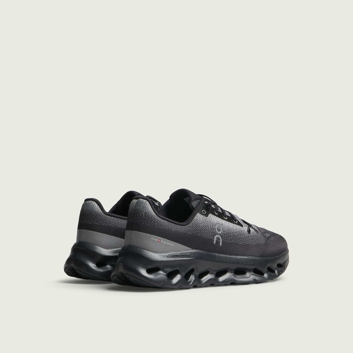 ON Men's Cloudtilt Sneaker in Black/Glacier