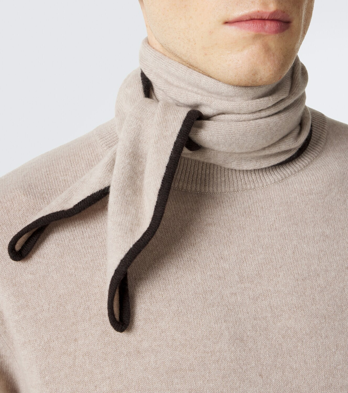 Lisa Yang Chelsea cashmere scarf