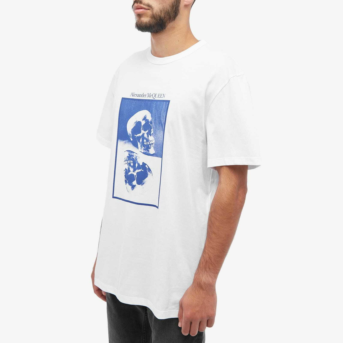 alexander mcqueen リフレクティブ リバース ロゴ Tシャツ 白 Alexander McQueen Men's Reflected Skull Print T-Shirt in