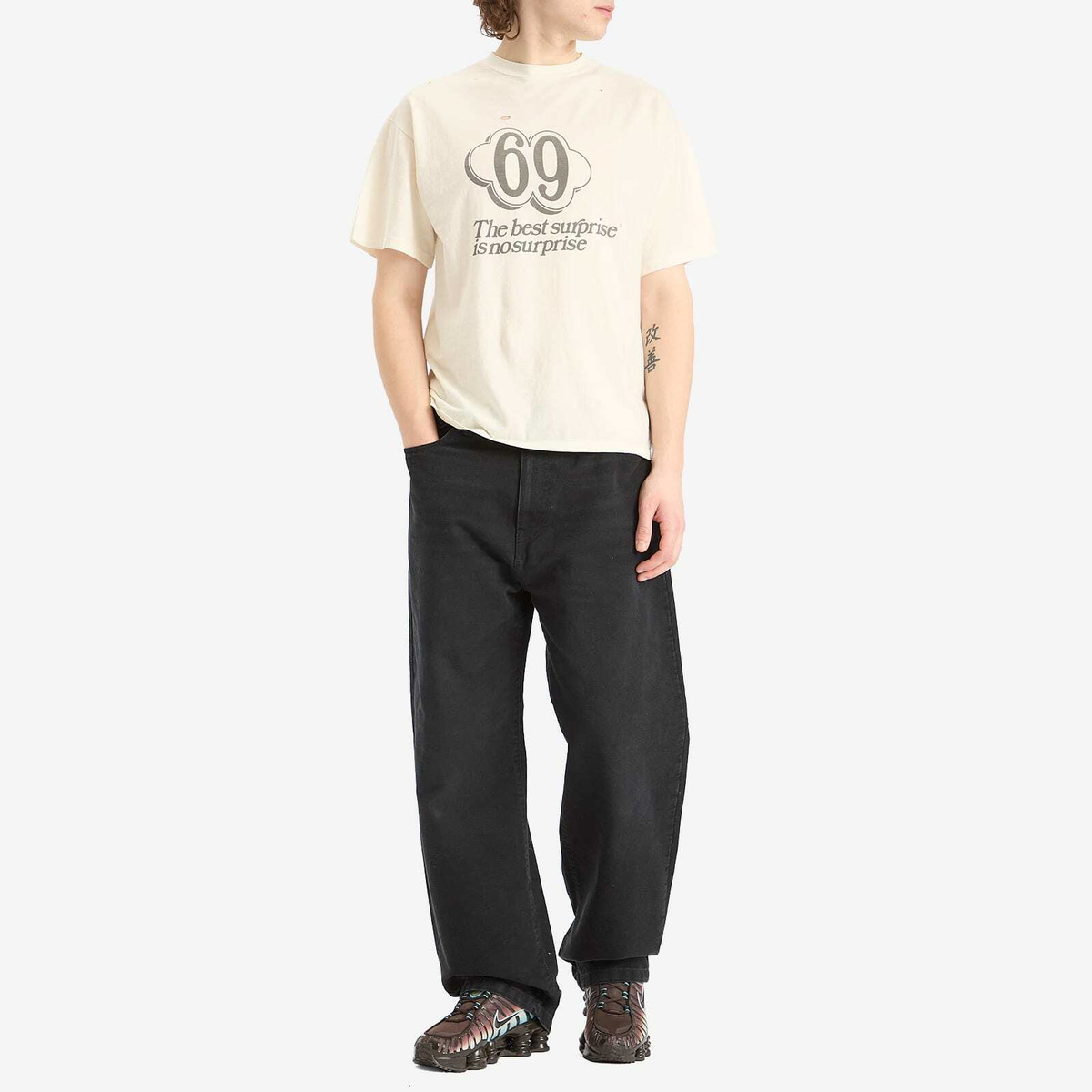 ★ARIES Destroyed 69 T-Shirt 関税込★ Aries Men's Destroyed 69 T-Shirt in Ecru ARIES