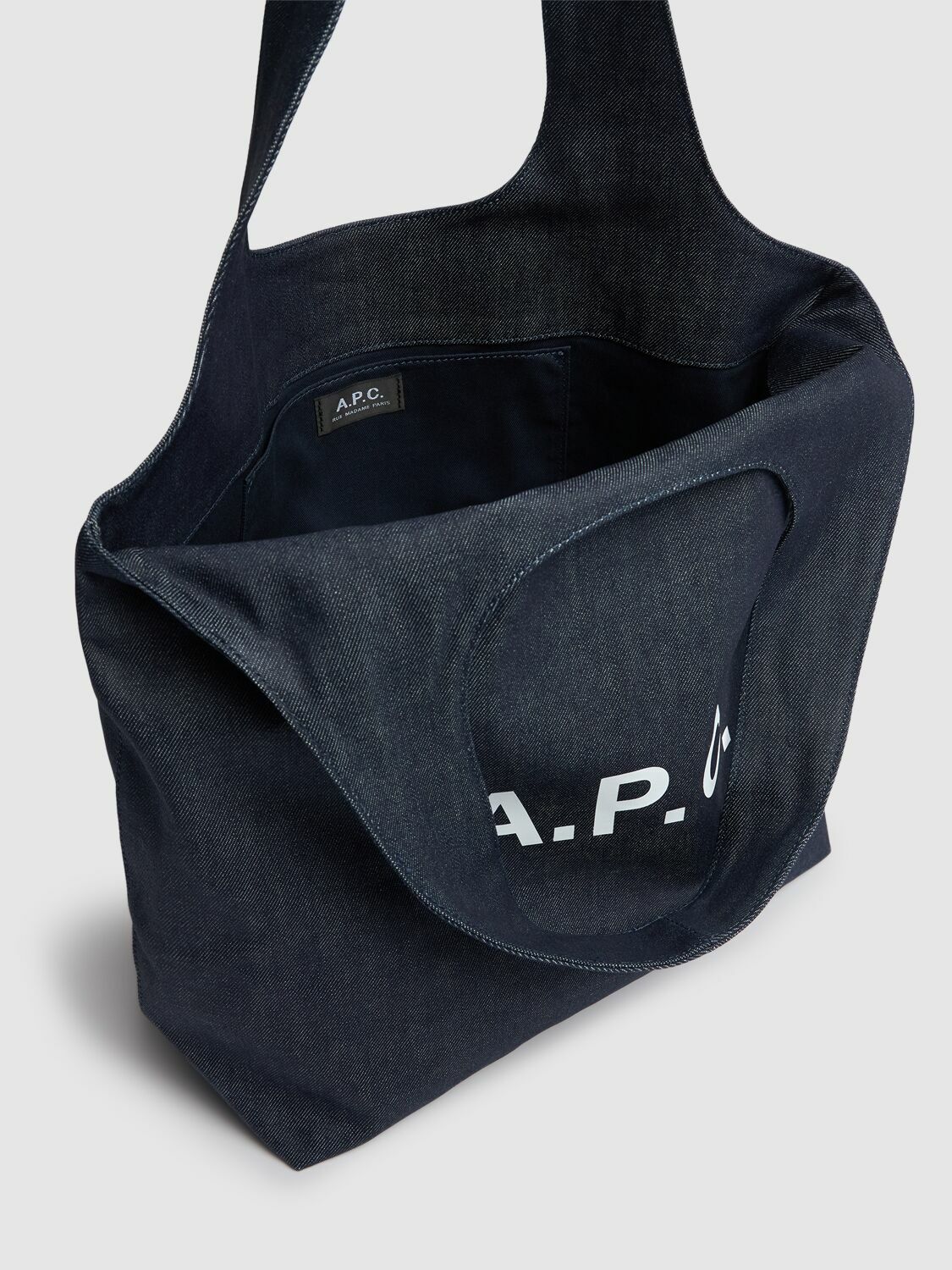 【送料&関税込】A.P.C. Denim Ninon Shopping Bag Ninon tote bag | Denim | A.P.C. Accessories
