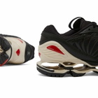 Mizuno Wave Prophecy LS Graphpaper in Black/Ivory/Red