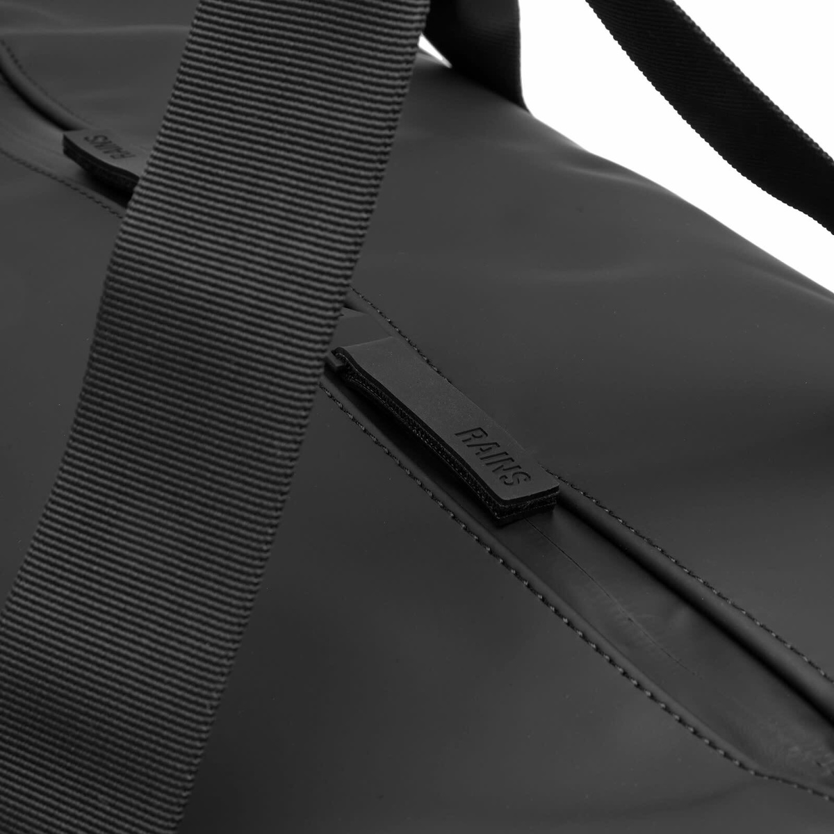 Rains Men's Hilo Weekend Bag in Black 