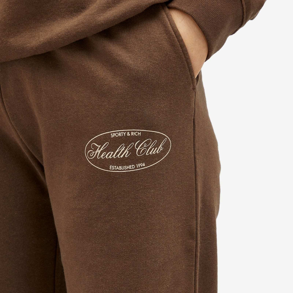 Sporty & Rich Women's Oval Health Straight Leg Sweatpant in Chocolate Cream