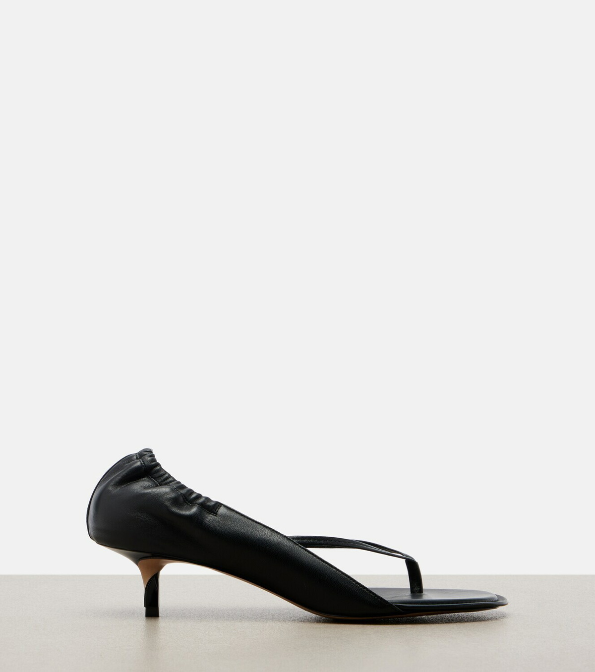Jacquemus Leather thong sandals