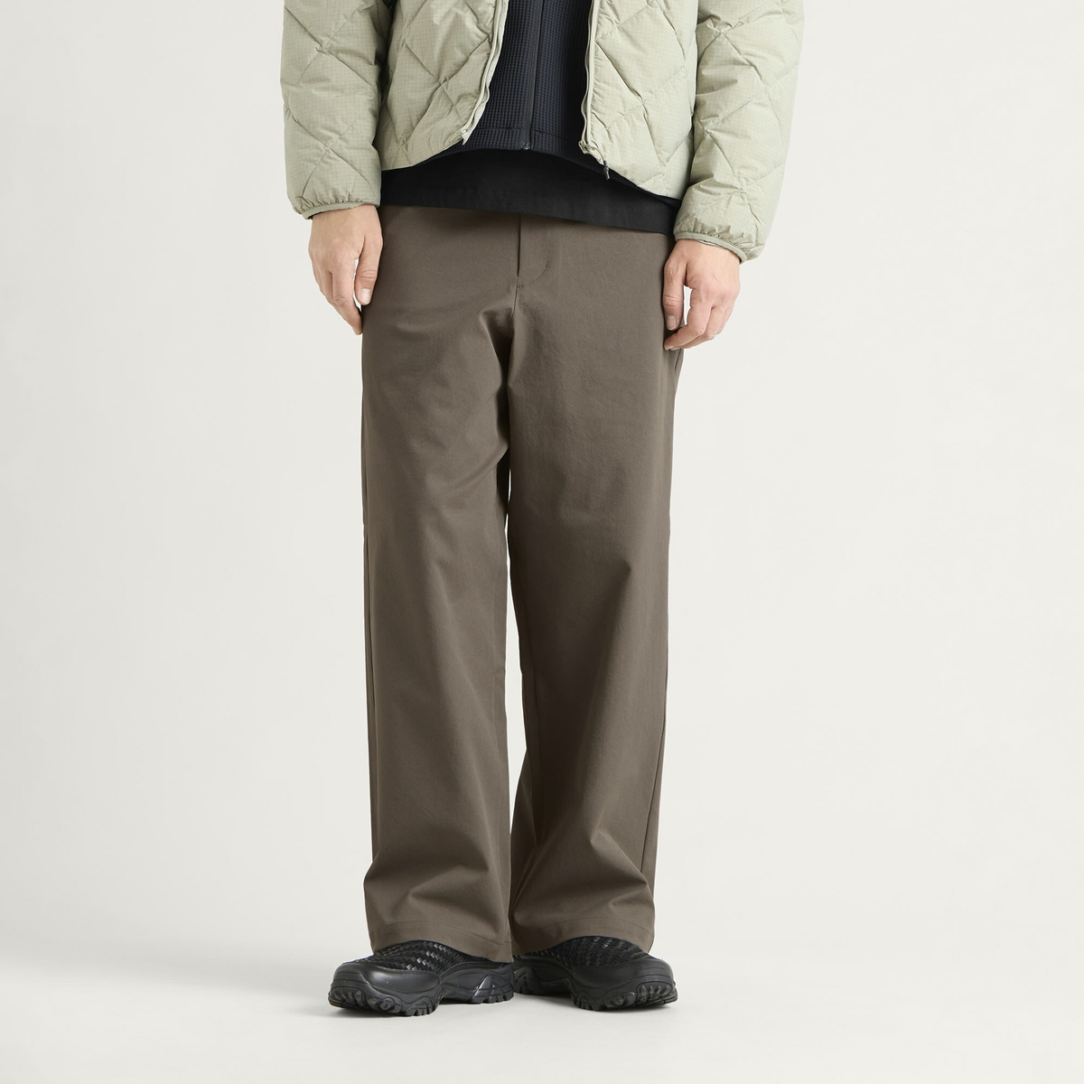 Goldwin Men's Baggy Straight Pants in Sand Land