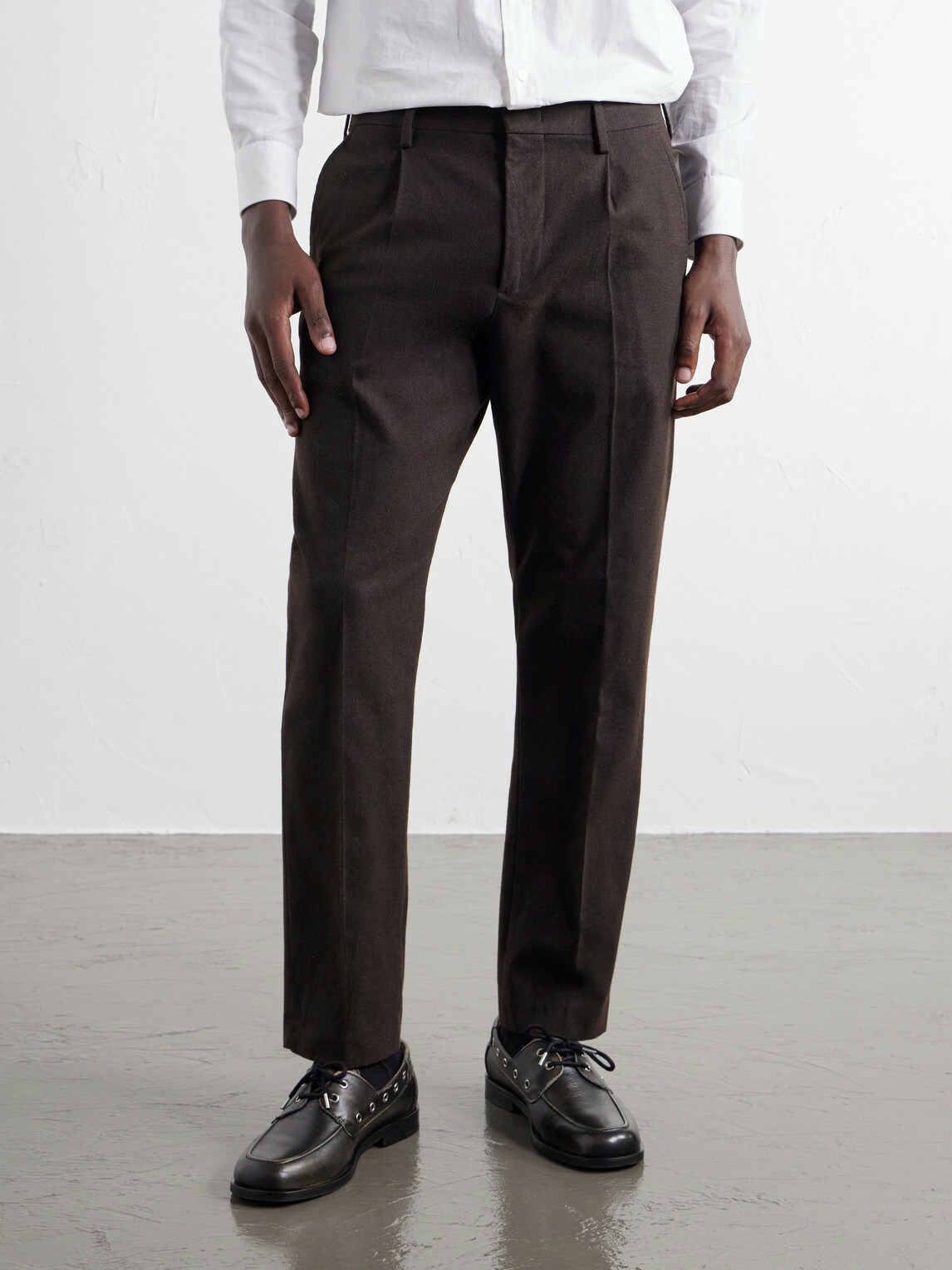 NN07 - Bill 1067 Tapered Pleated Brushed Twill Chinos - Brown