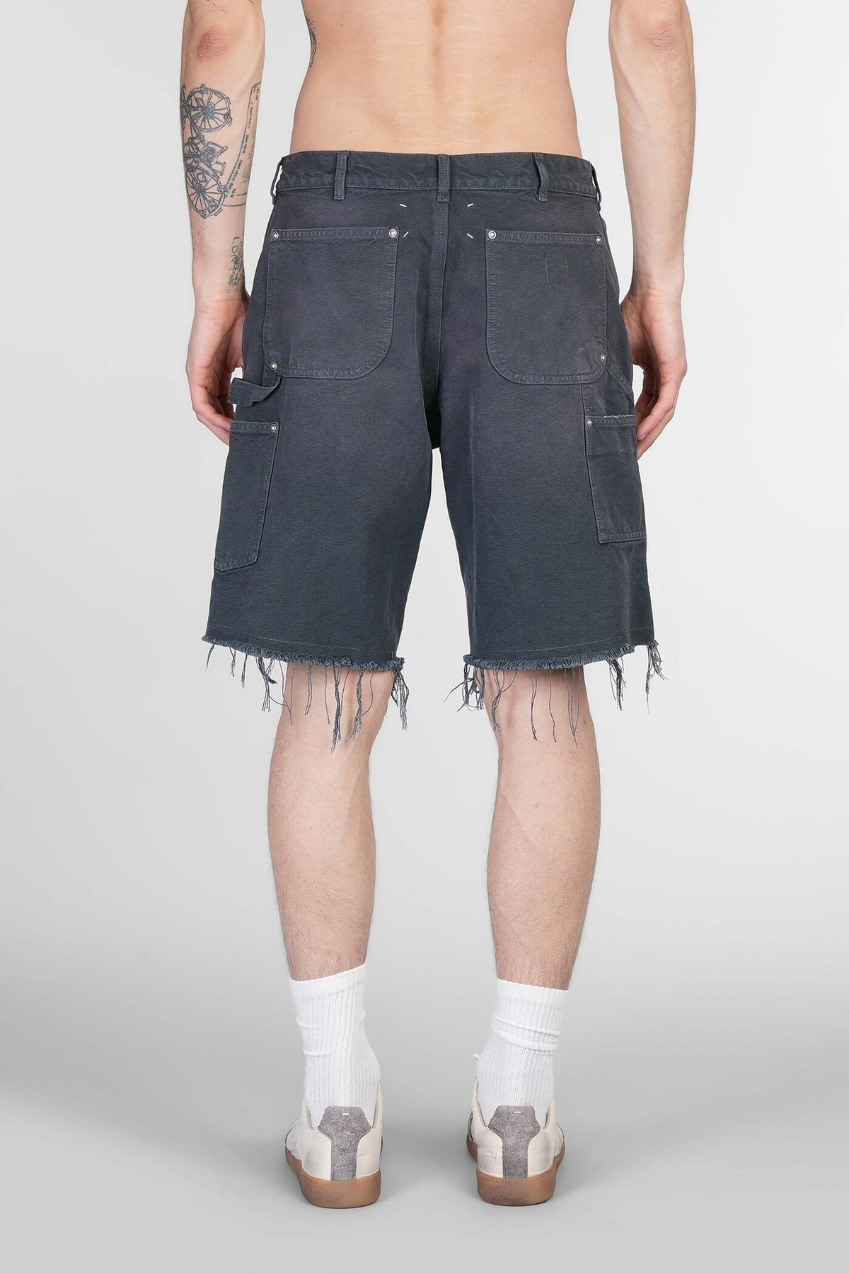 【MAISON MARGIELA】DENIM SHORTS Distressed denim shorts in blue - Maison Margiela | Mytheresa