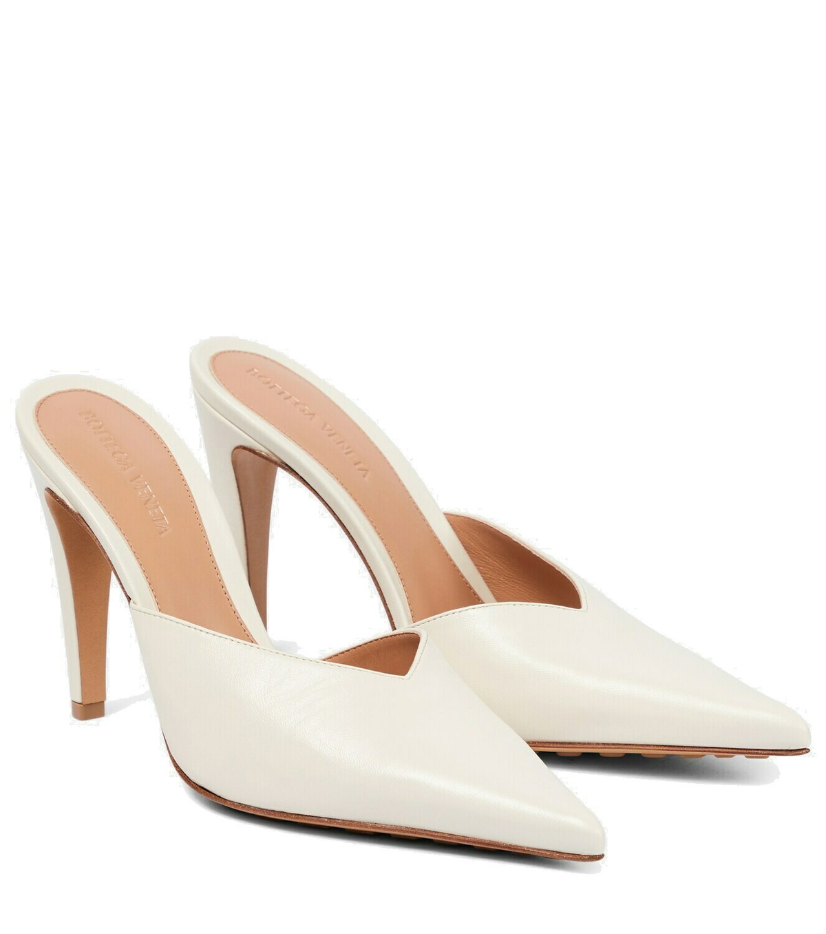 サンダル・ミュール BOTTEGA VENETA Ivory leather Parco mules Bottega Veneta Ivory Leather Parco Mules | italist