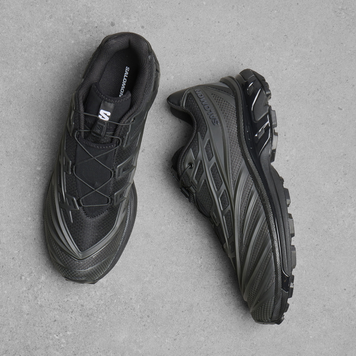 Salomon Men's XT-Evo Sneaker in Black/Asphalt