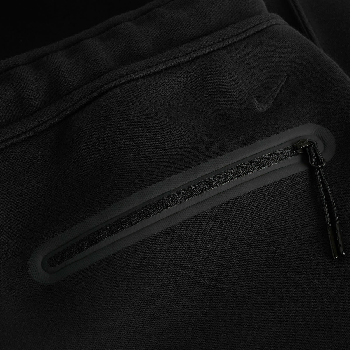 Nike Tech Fleece Pant in Black