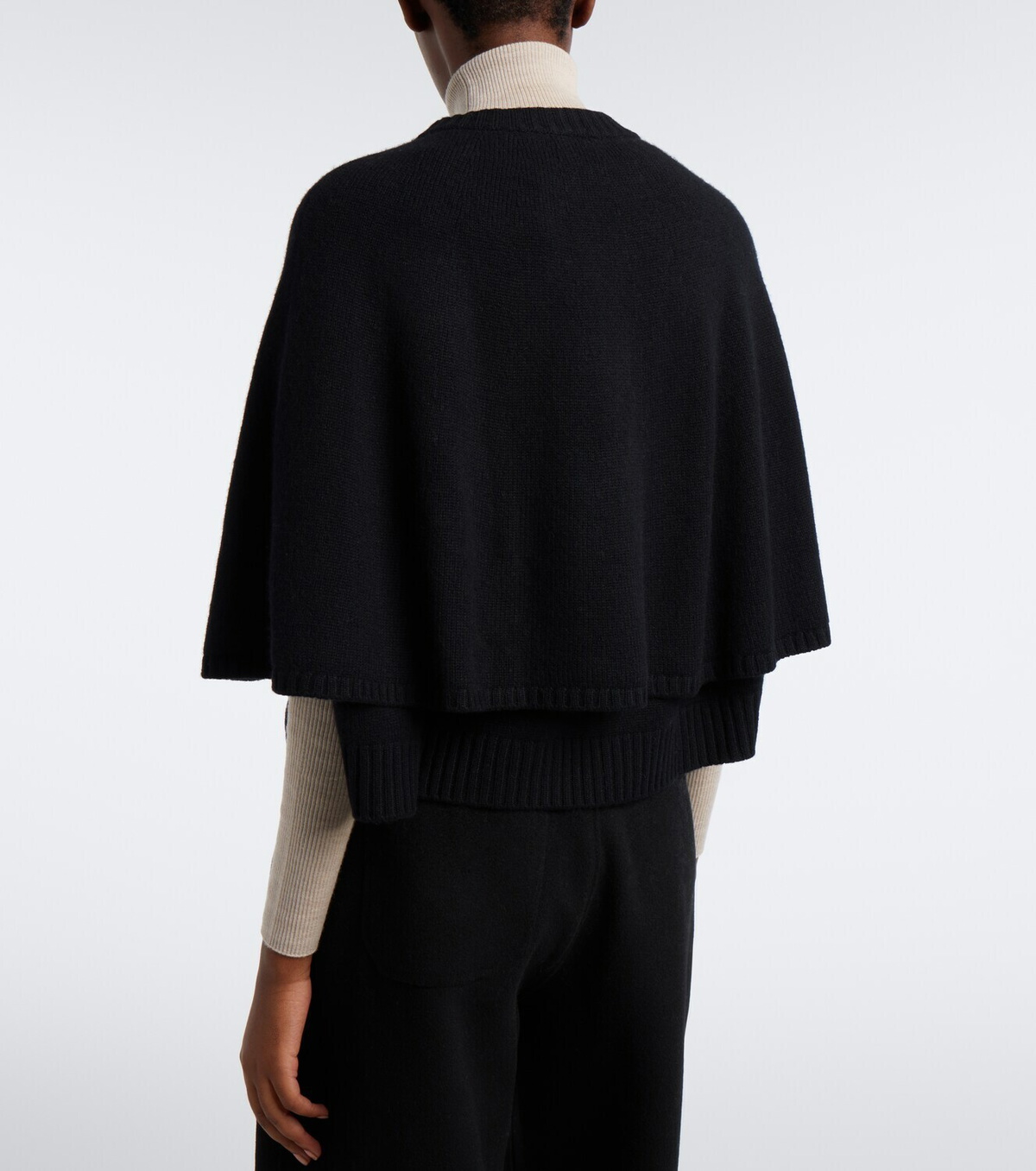 Lisa Yang Quinnie cashmere cape