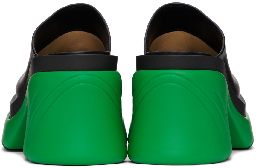 ◆正規品◆BOTTEGA VENETA FLASH SANDAL GRASS◆関税込◆人気◆ Bottega Veneta Flash Buckle Sandals in Grass | FWRD