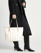 Coach Womens Shoulder bag in Beige