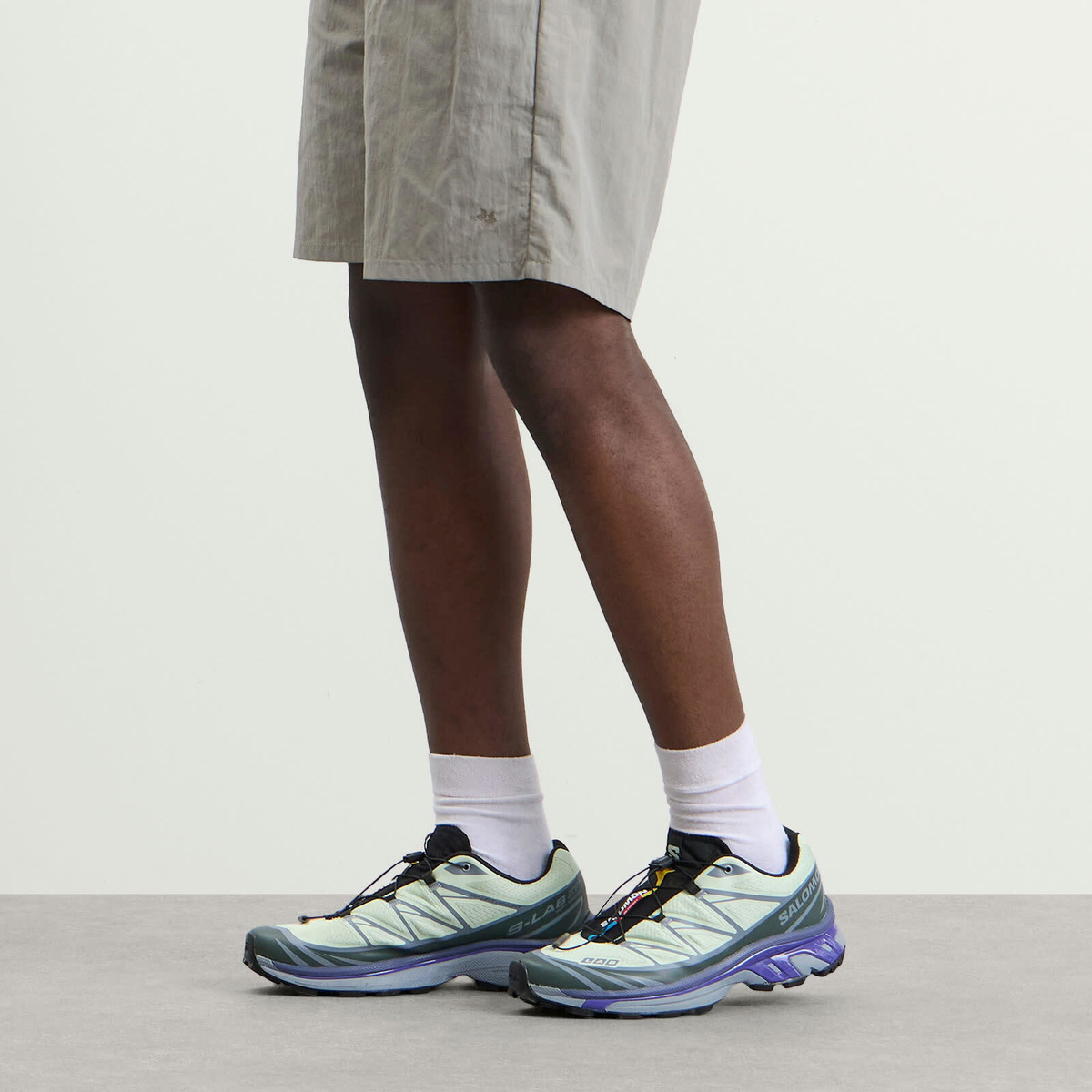 Salomon XT-6 Sneaker in Sea Foam/Urban Chic/Deep Blue