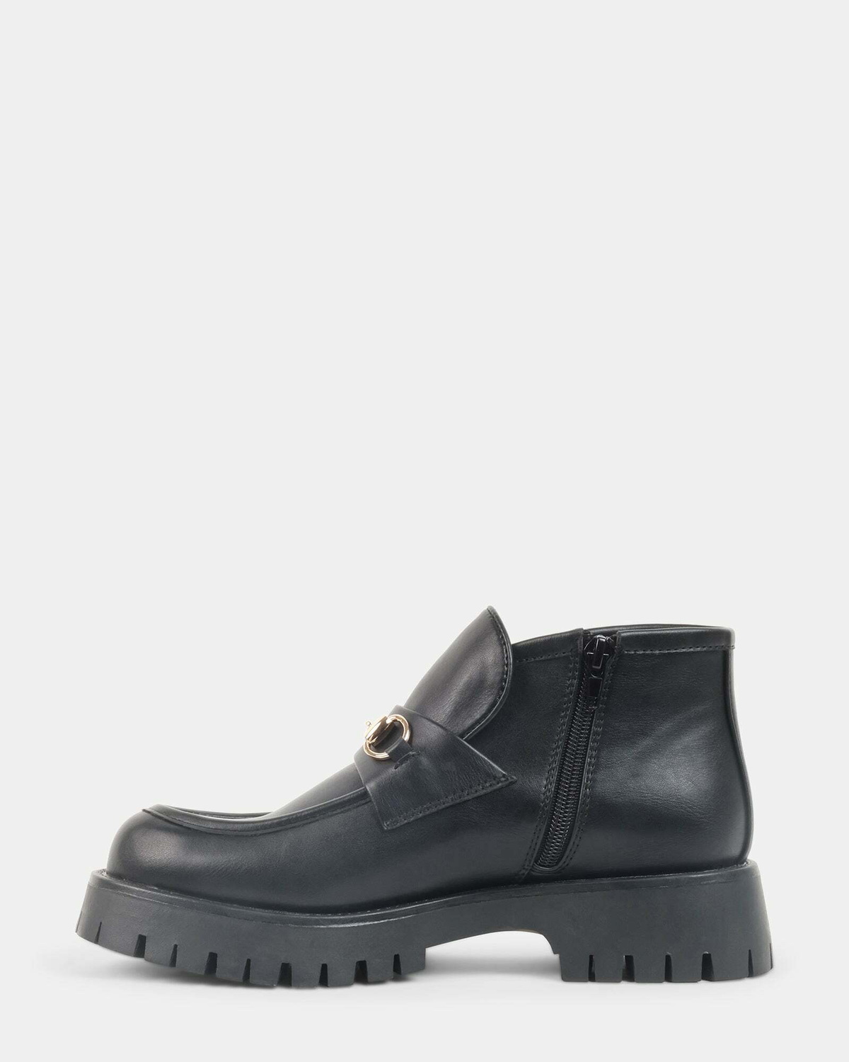 Steve Madden Derra Flats in Black