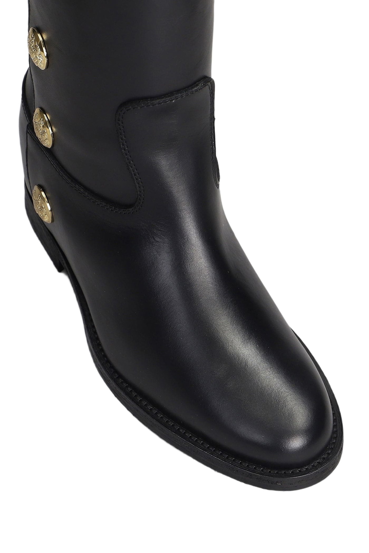 Via Roma 15 In Black Leather