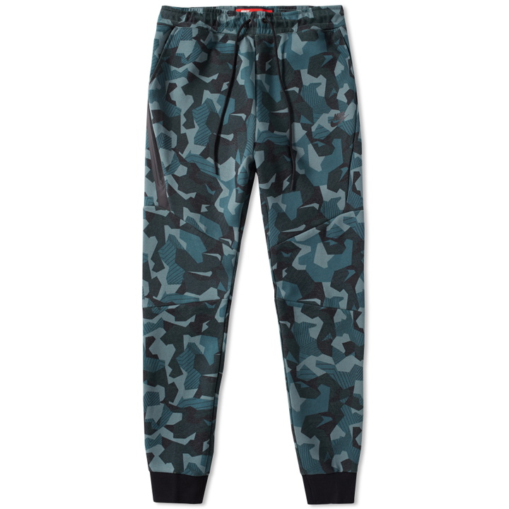 Photo: Nike Tech Fleece Camo Jogger