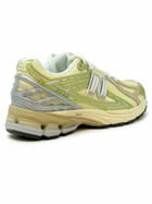 New Balance Gold Syntethic Sneaker