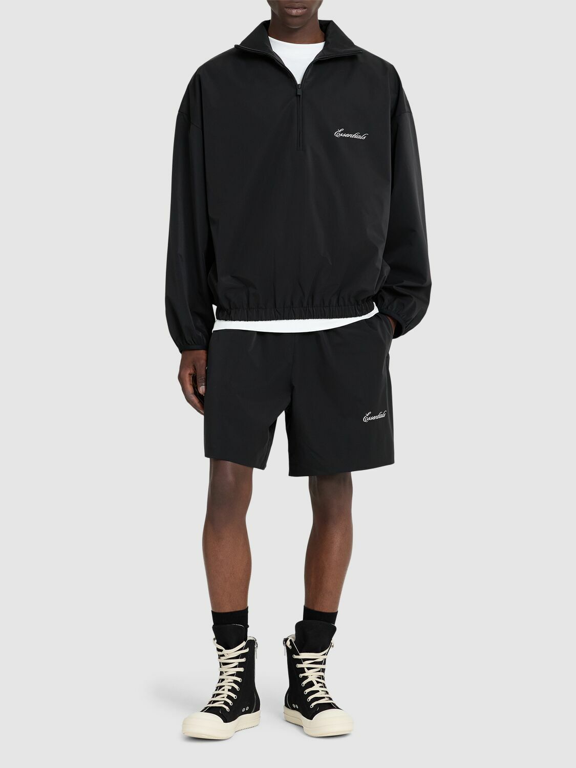 パーカー・フーディ Fear Of God Jet Black Sporty Nylon Half Zip Sweatshirt Fear of God Essentials Nylon Filled Halfzip Hoodie Jet Black