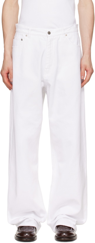 Photo: ABRA White Poster Jeans