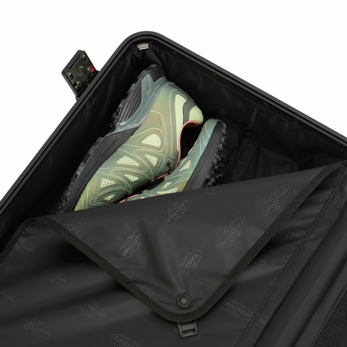 Eastpak Resist'r Luggage Case - Medium in Brushed Black 