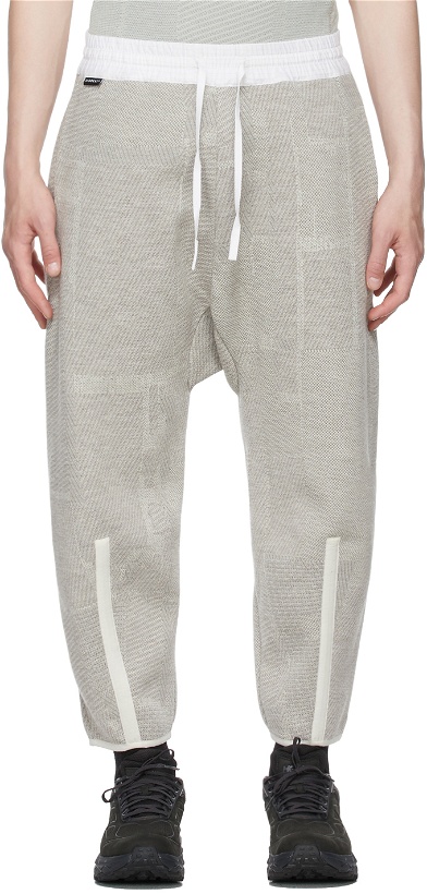 Photo: BYBORRE Off-White Wool Tapered Crop Lounge Pants