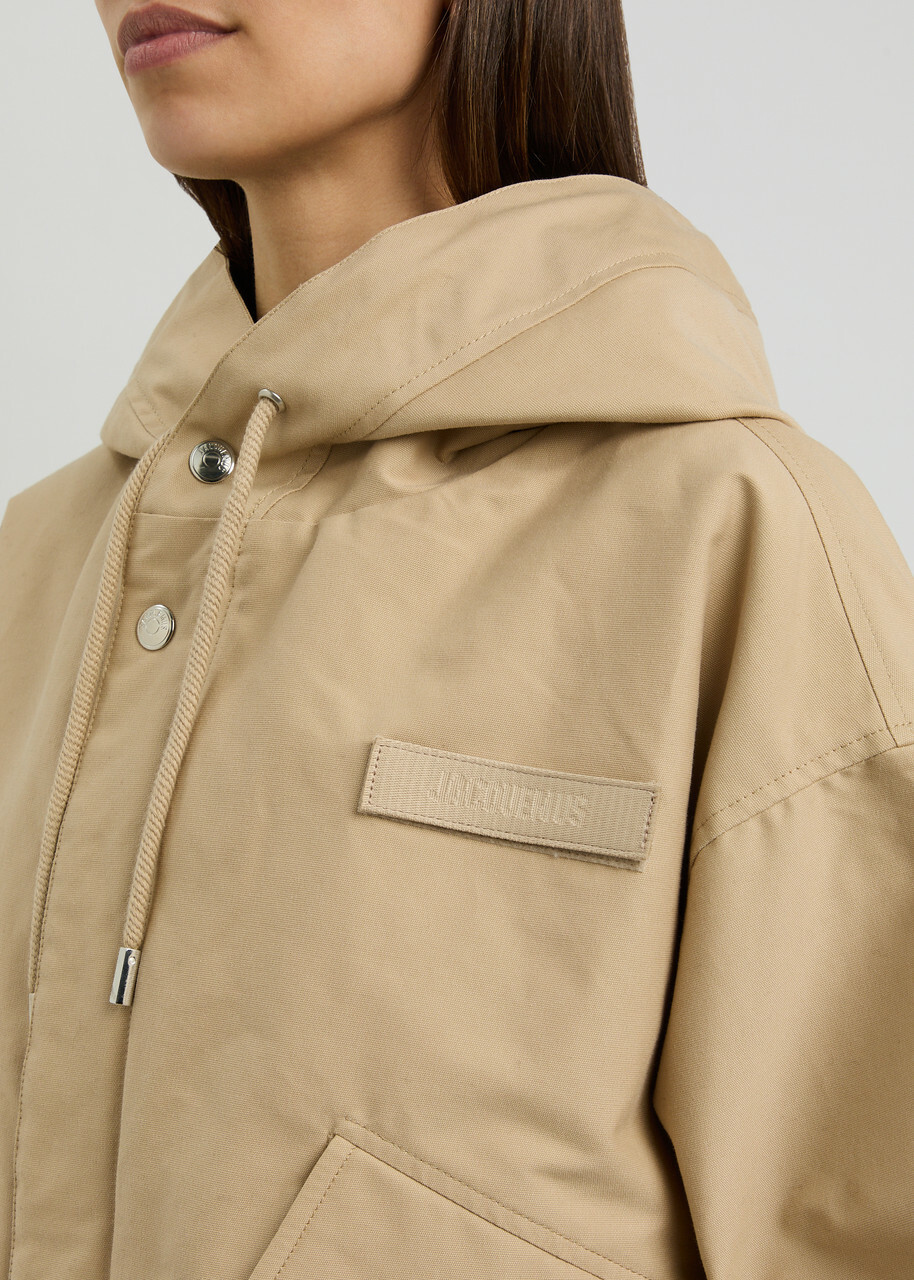 Jacquemus La Parka Courte Caraco Hooded Canvas Jacket Beige
