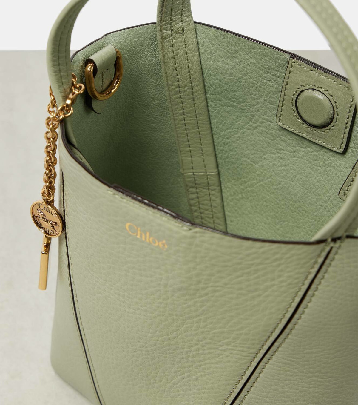 トートバッグ Chloe Chloe Spin Small Tote Bag In Grainy Leather Chloé Small Chloé Spin Tote Bag In Grained Leather in Sea