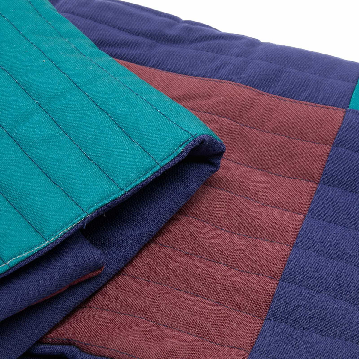 HAY Dog Travel Blanket - 80x80cm in Burgundy/Green/Blue 