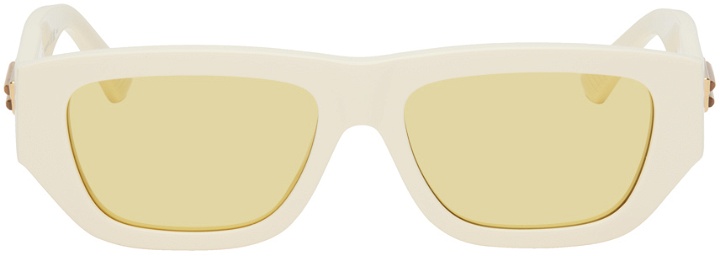 Photo: Bottega Veneta Off-White Rectangular Sunglasses