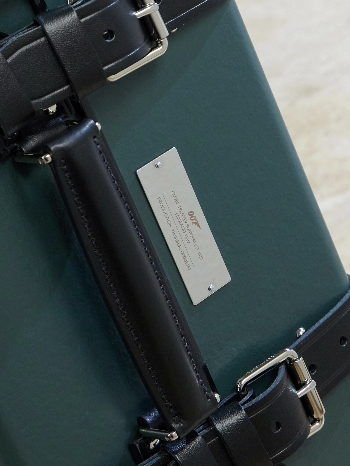 Globe-Trotter - 007 James Bond No Time No Die Leather Carry-On Suitcase