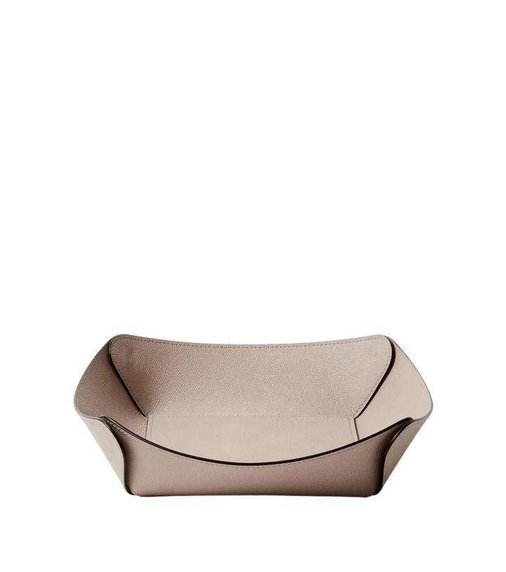 Photo: Giobagnara Safran Medium leather bowl