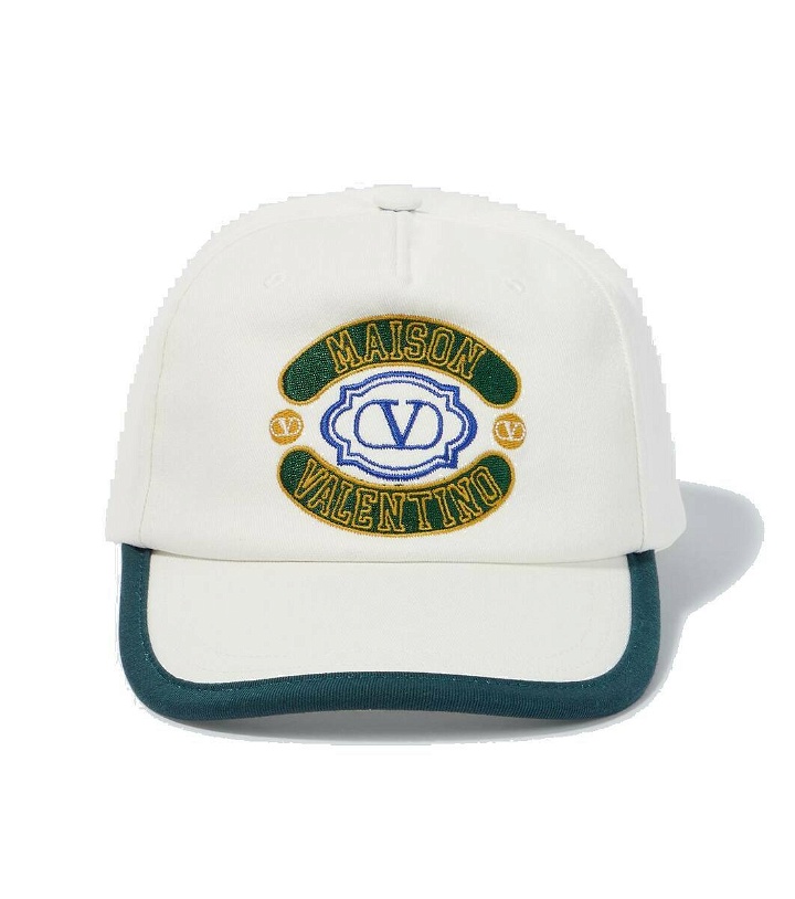 Photo: Valentino Garavani Logo embroidered cotton baseball cap