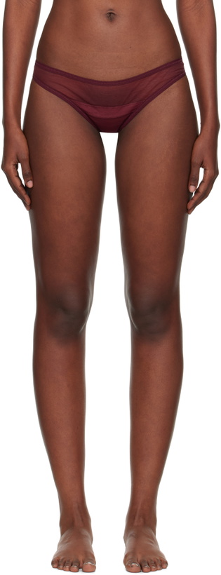 Photo: Yasmine Eslami Burgundy Serena Thong