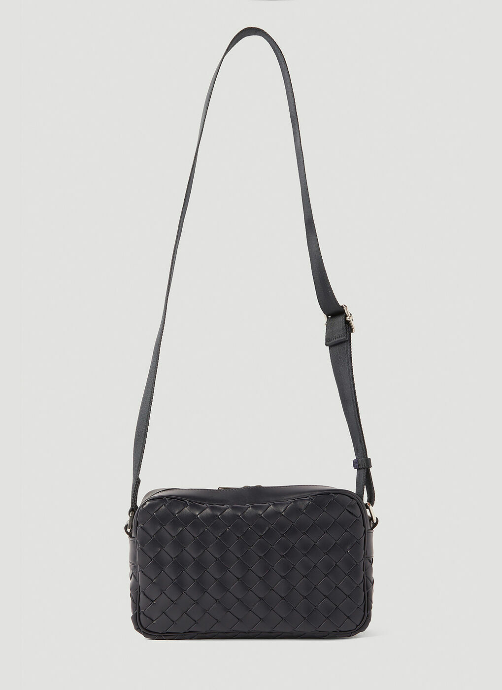 NEW Bottega Veneta Intrecciato Leather Zip Around Crossbody Bag Messenger  BLACK