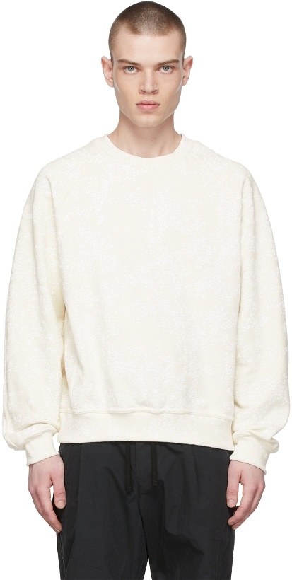 Photo: John Elliott Off-White Cotton Sweatshirt