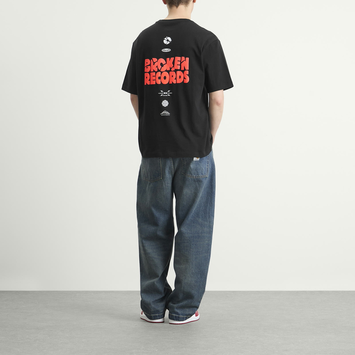 Air Jordan Men's Crew T-Shirt in Black/Infrared