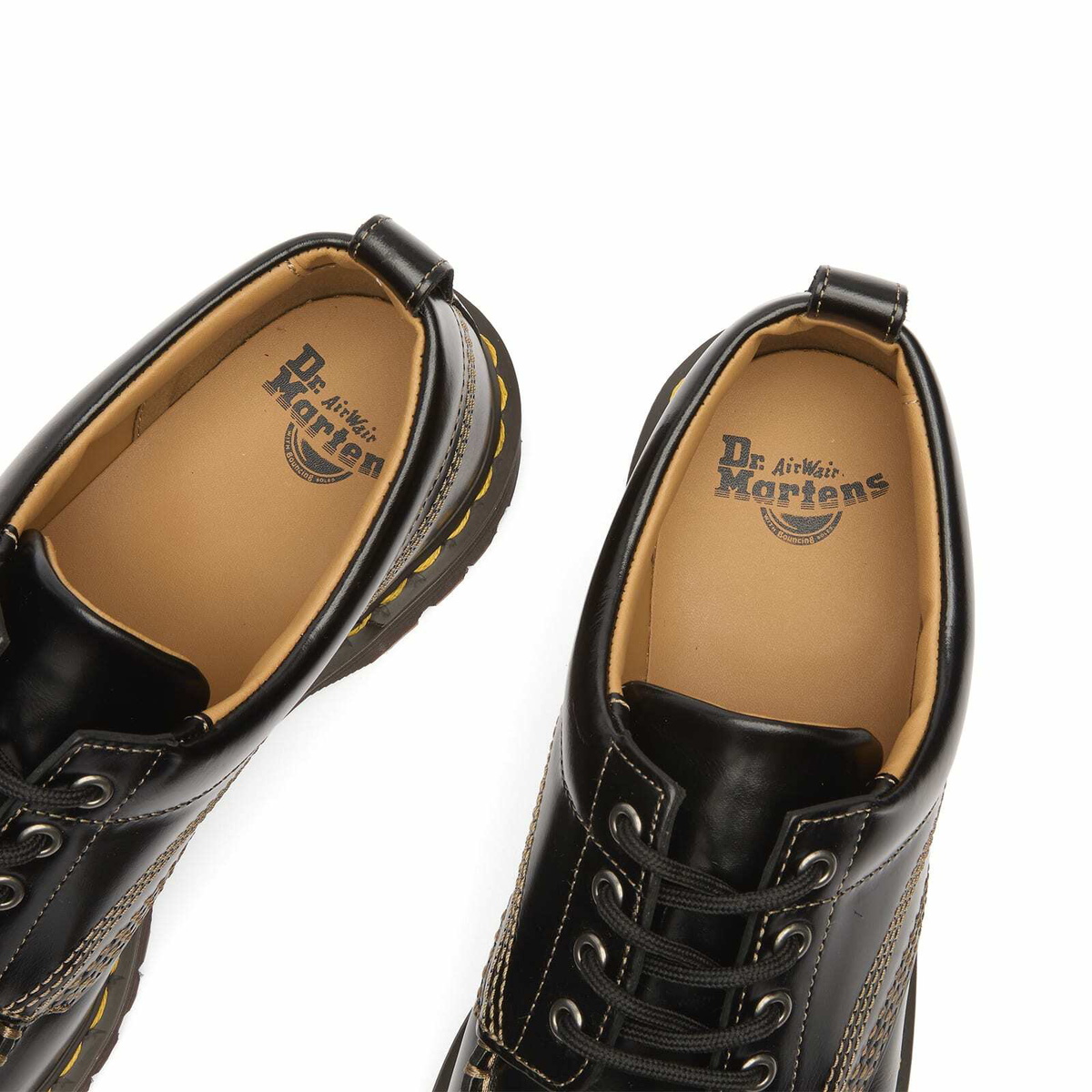 Dr. Martens Men's Lowell Leather Shoe in Black Analine