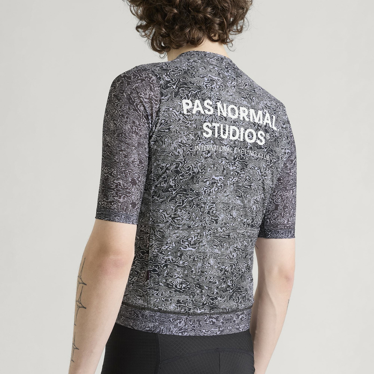 Pas Normal Studios Men's Essential Light Jersey in Aop Grain Off White