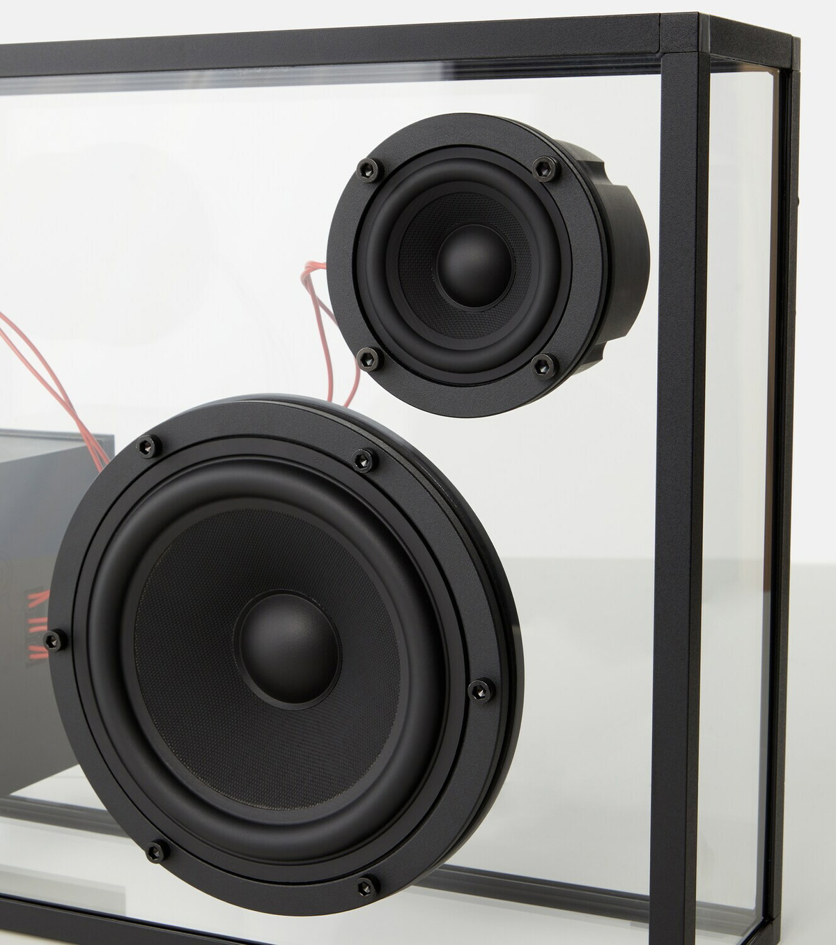 Transparent Transparent glass speaker