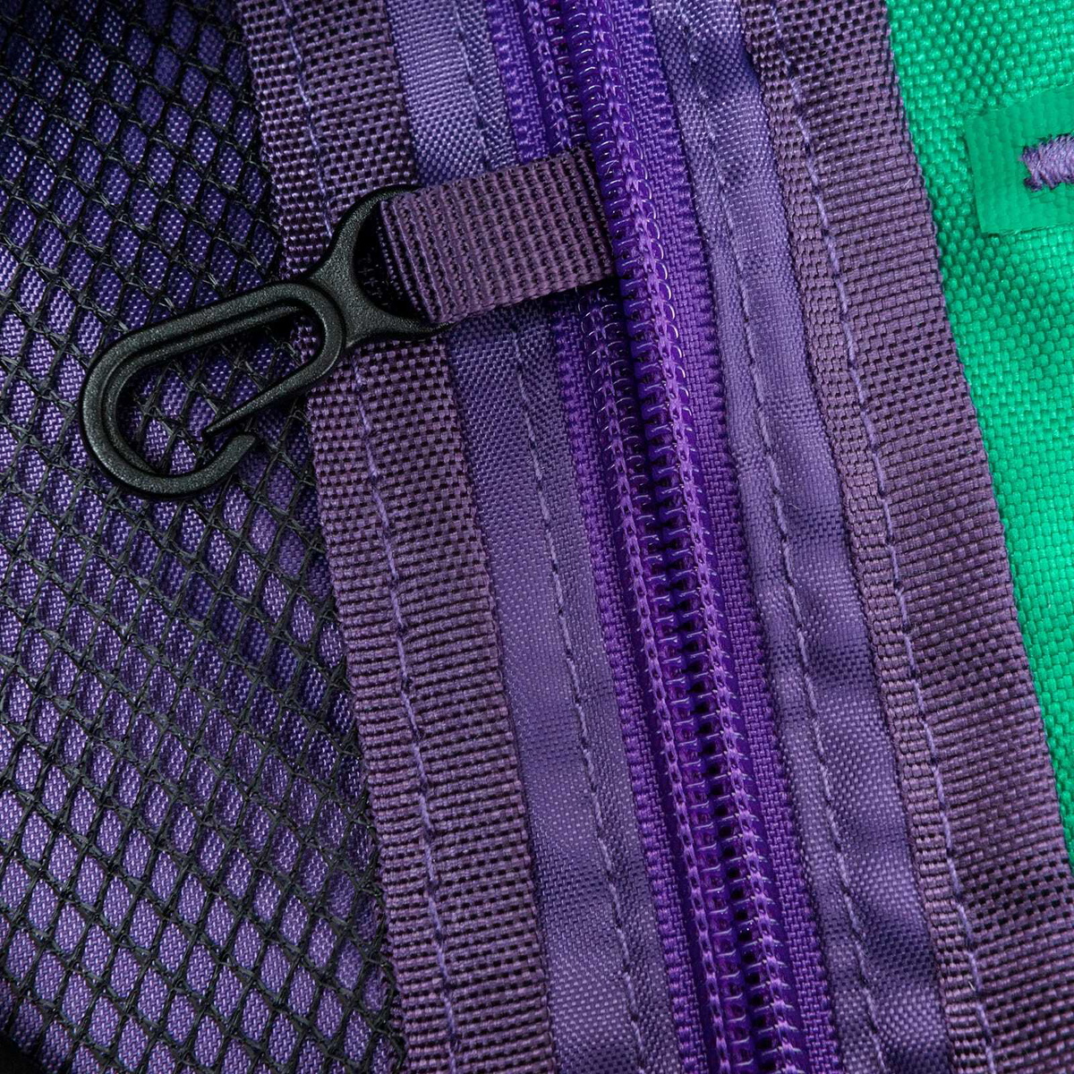 Elliker Hetchell Crossbody Bag in Teal 