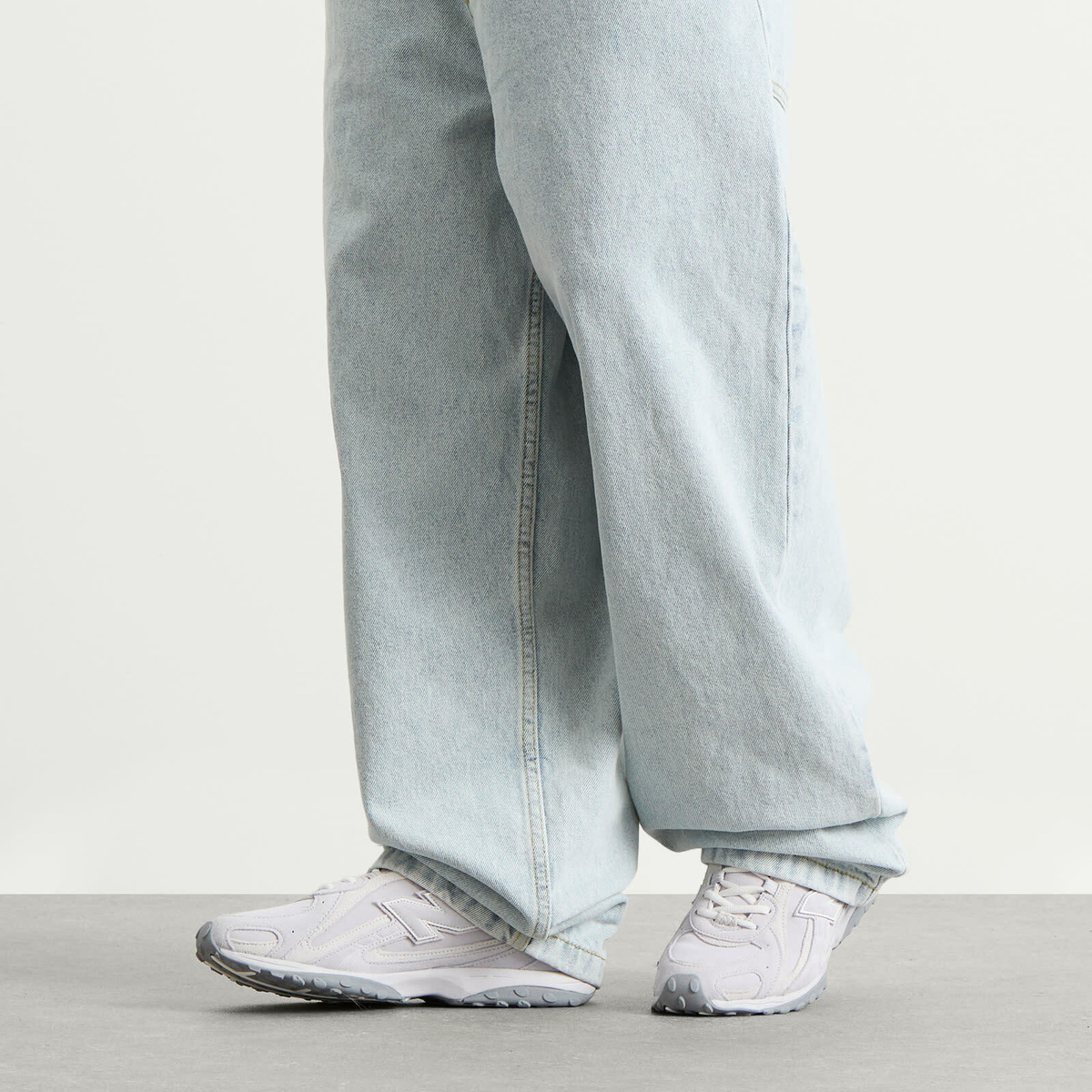 New Balance 204L Sneaker in Moonbeam