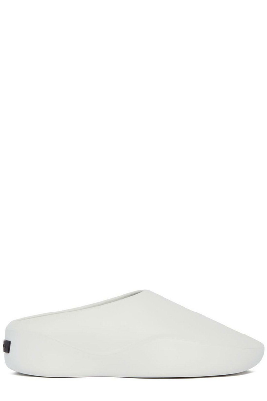 Photo: Fear of God Logo Patch Round-toe Slippers