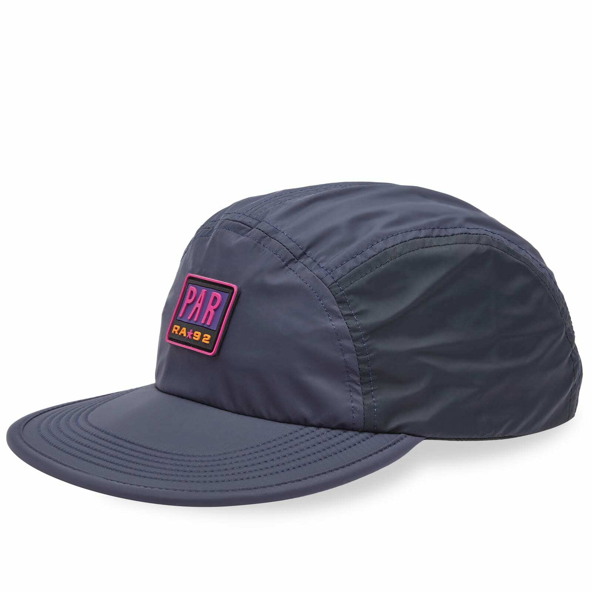 By Parra 1992 ロゴ 5 パネル ハット By Parra Men's 1992 Logo 5 Panel Cap in Black By Parra