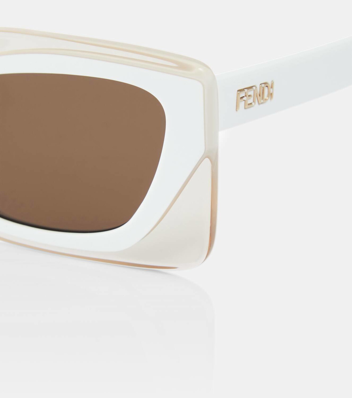 FENDI feel beige acetate sunglasses FENDI FE4009I Acetate Beige Gold Rectangular Sunglasses  main image 4